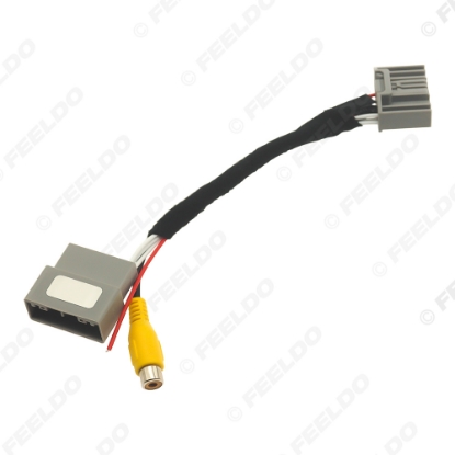 Picture of Car Parking Rear Camera Video Plug Converter RCA Cable For Honda Series Cars 24Pins Parking Reverse Wire Adapter